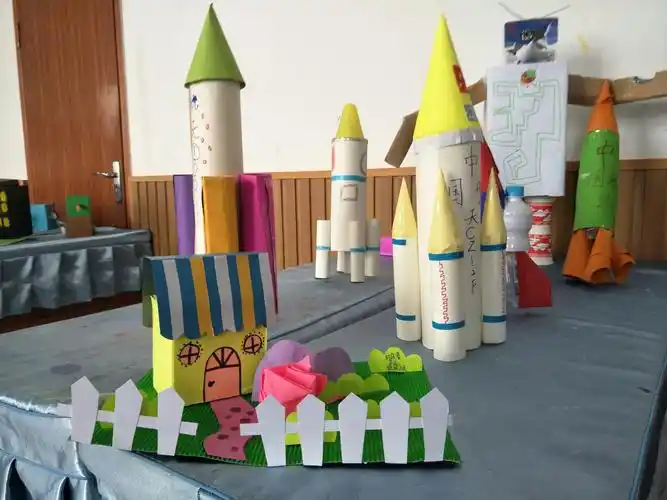 民二小学五年级数学组手工作品展