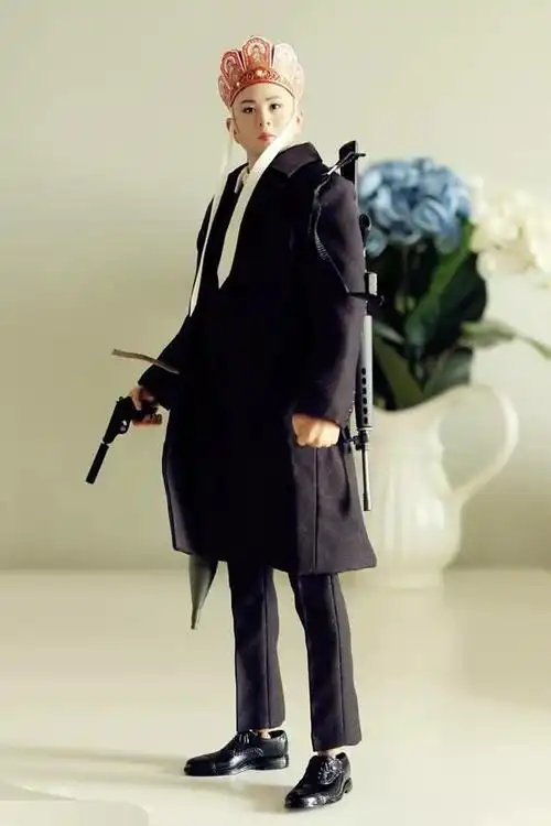 唐三藏配西装狙击枪,中美混搭酷炫爆棚!大神手办玩出烧钱大片感