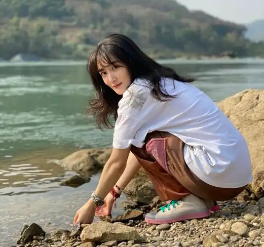 她长得漂亮,演技好,出道20年不温不火 却也很幸福知足|演员|陈洁