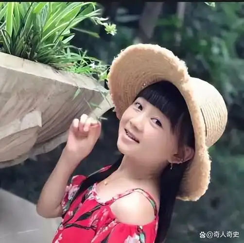 2019年成都"最美袖珍女"结婚,32岁长得像10岁,婚后过的怎样?