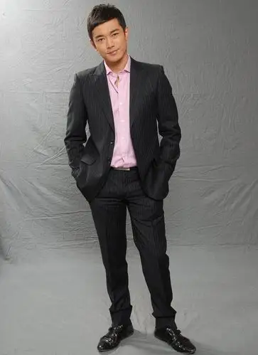 黄长兴,1978年9月22日出生于香港,中国香港男演员.