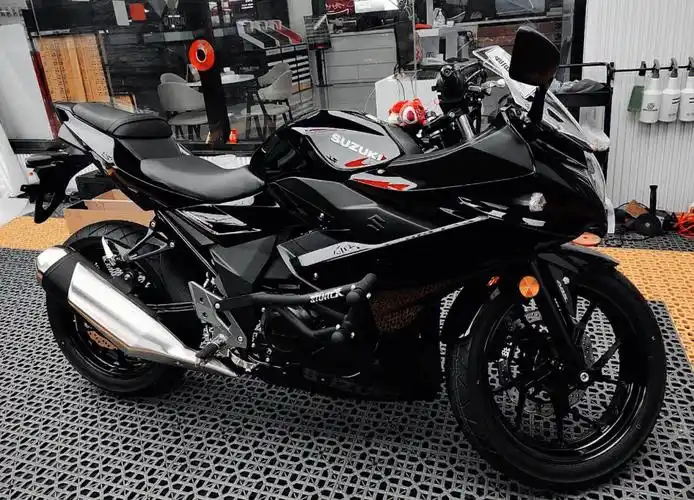 豪爵铃木gsx250r驾考77提车77改装价格分享