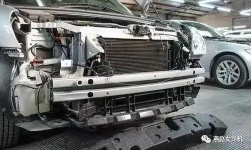 看到这些豪车的前防撞梁 才知道为什么这么贵_东方汽车