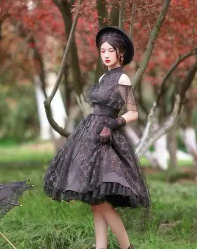 洛丽塔最近很流行"鱼鳞裙",不仅优雅高贵,还很显温柔气质
