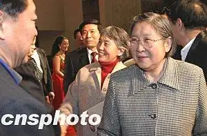 组图北京举行毛泽东颂歌大型音乐会