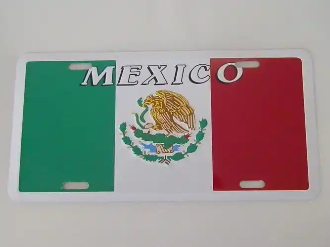 温州平阳厂家专业定做墨西哥旗子金属车牌全国低价订做