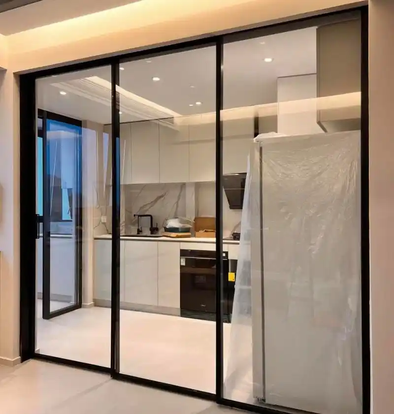 邻居家的厨房玻璃门上贴了这个!好好玩呀