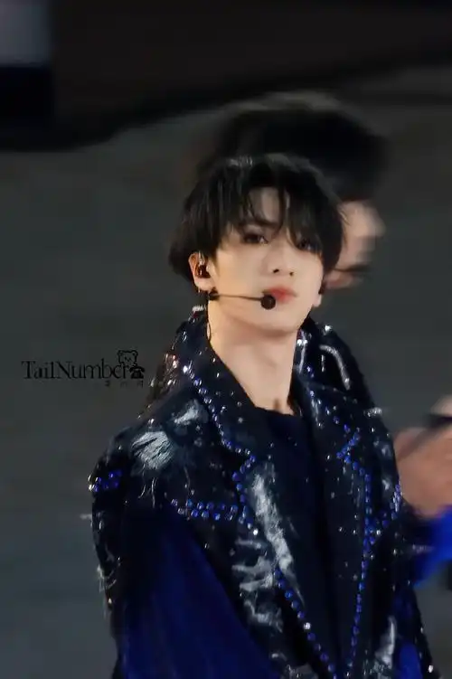 严浩翔楼间楼演唱会