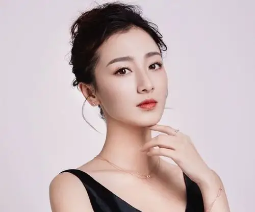 素颜女神叶青,清纯低调有实力,完美演绎了女神的气质!