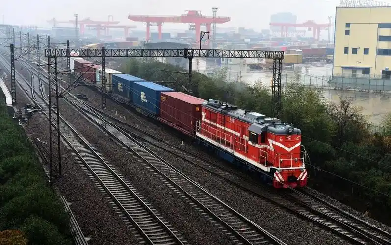铁路作为国民经济大动脉,不仅是国家重要的基建设施,也是综合交通运输
