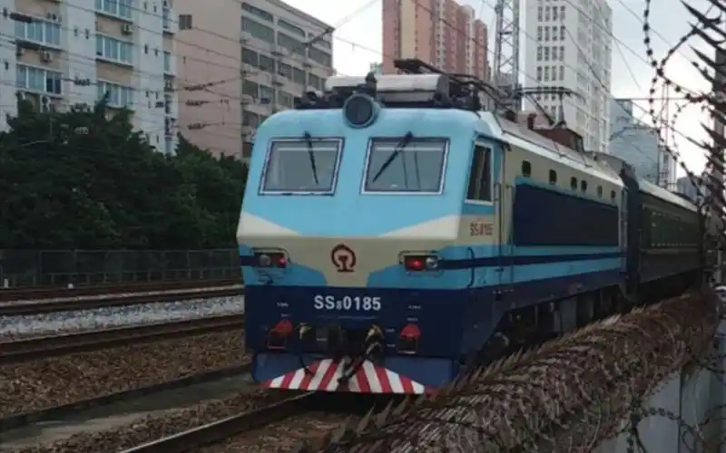 【中国铁路】ss8型电力机车合集1