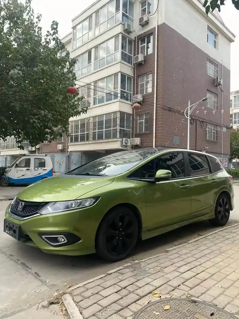 新到16年6月本田杰德,1.8自动舒适,特别定制翡翠绿,行驶 - 抖音