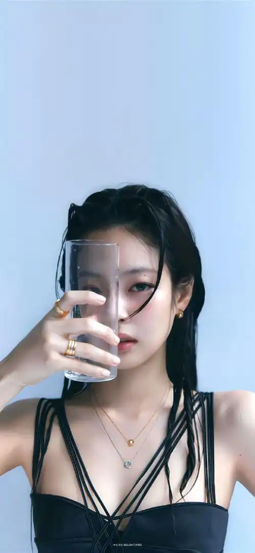 jennie登vogue封面##jennie壁纸