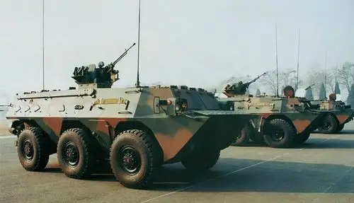 简氏:中国装备新装甲侦察车