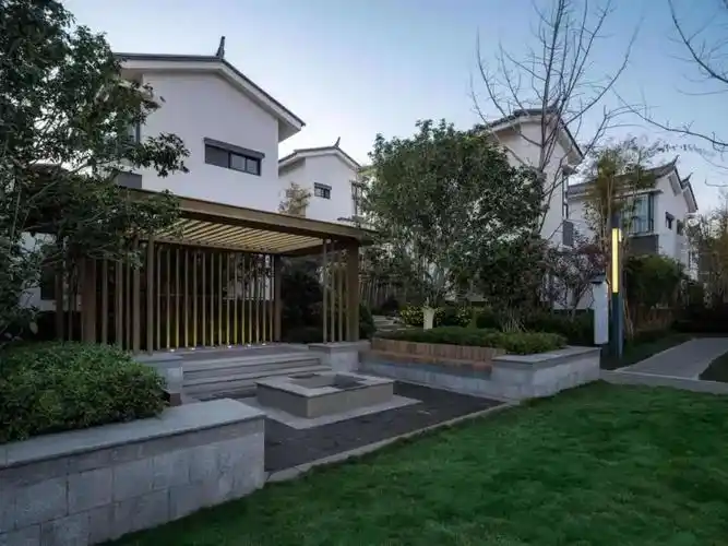 伴苍山而立,环洱海而居 | 大理的小院子南区_景观邦-商业新知