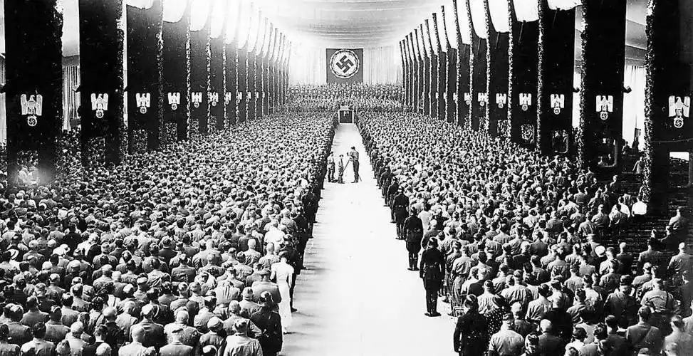 纳粹_大厅_人群