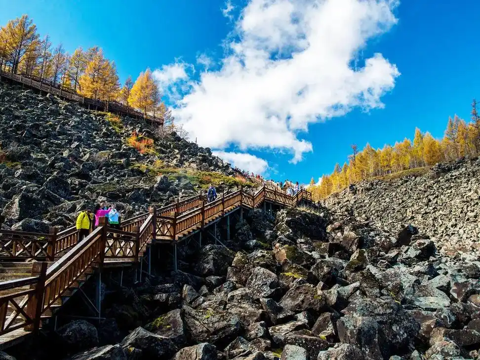 大兴安岭的秋天有多美#旅行推荐官 #治愈系风景 #山水如画 - 抖音