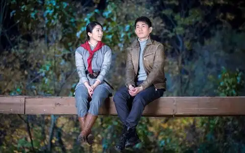 《铁血荣耀》何明翰演绎荣耀王者 刘庭羽巾帼不让须眉