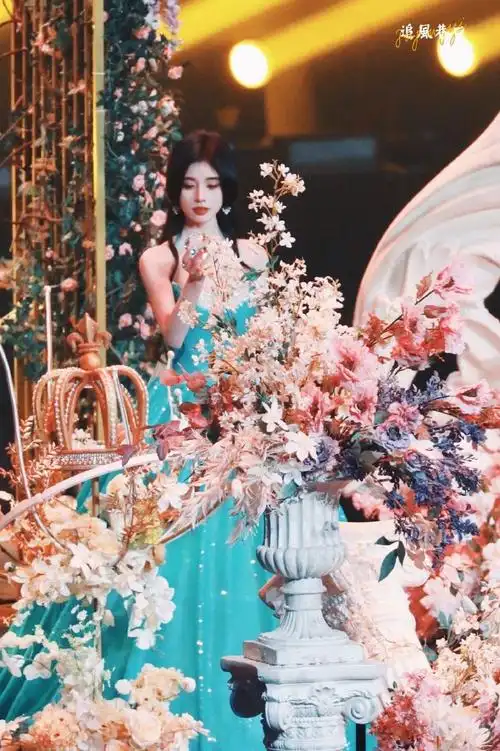 鞠婧祎拿水晶球##鞠婧祎拿水晶球出场