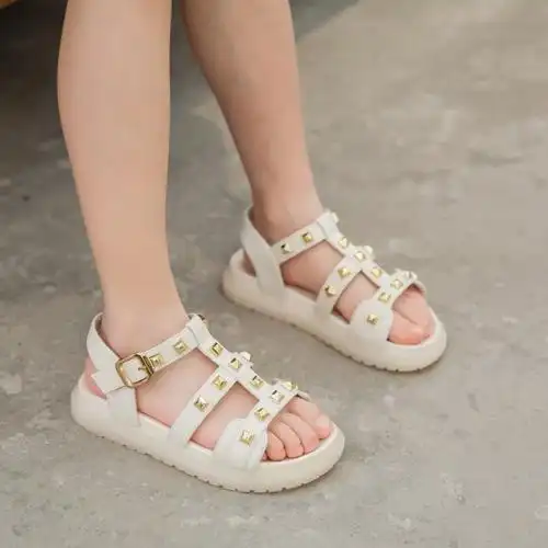 儿童罗马凉鞋批发2022夏季新款女童时尚中大码休闲金属扣沙滩凉鞋