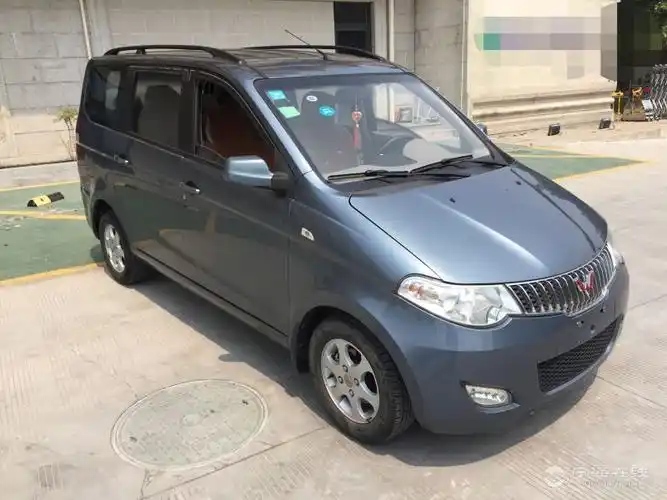 五菱宏光高配青瓷灰