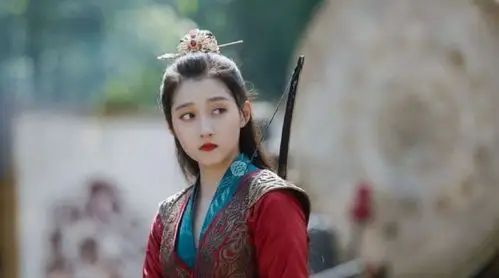 关晓彤新剧无厘头搞笑太上头但最惊艳却是服化道每一套都美翻