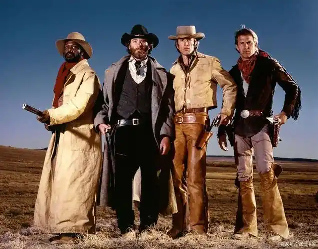 西部片经典巨制:《黄金三镖客》探讨人性与荒野的较量