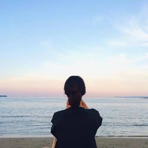 头像女生背影高冷女生背影头像图片高清