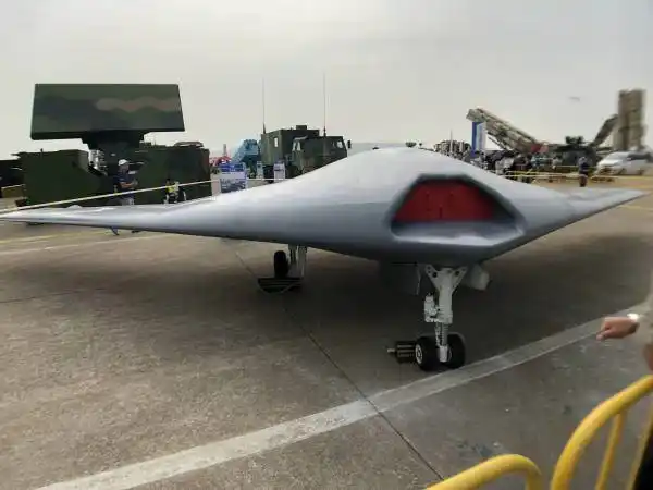 神秘的"彩虹7号"无人机用来干什么呢?