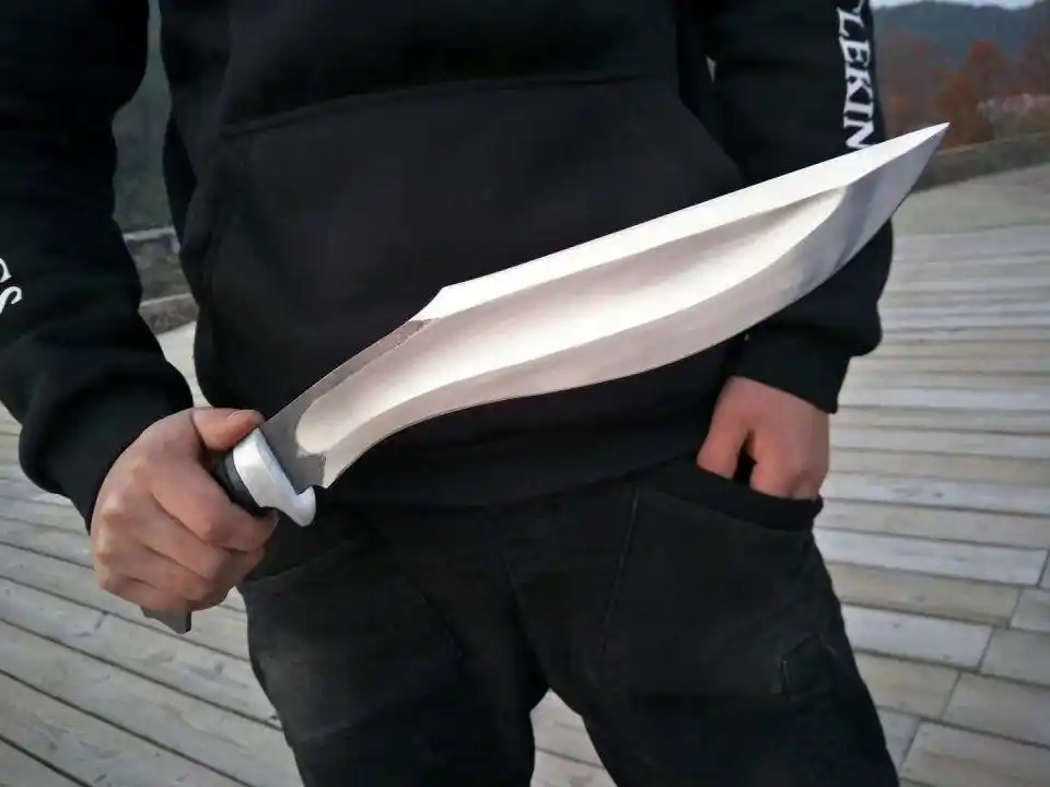 反曲刀真的没落了吗?各国特种兵钟爱,到如今鲜少露面