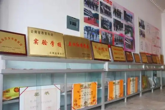 个旧市第三中学红色文化融入校园浸润师生心灵