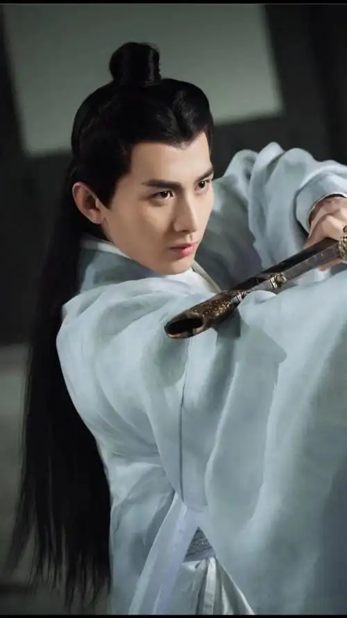 《诛仙青云志》最帅男配林惊羽,现在发展的都要超过李易峰了