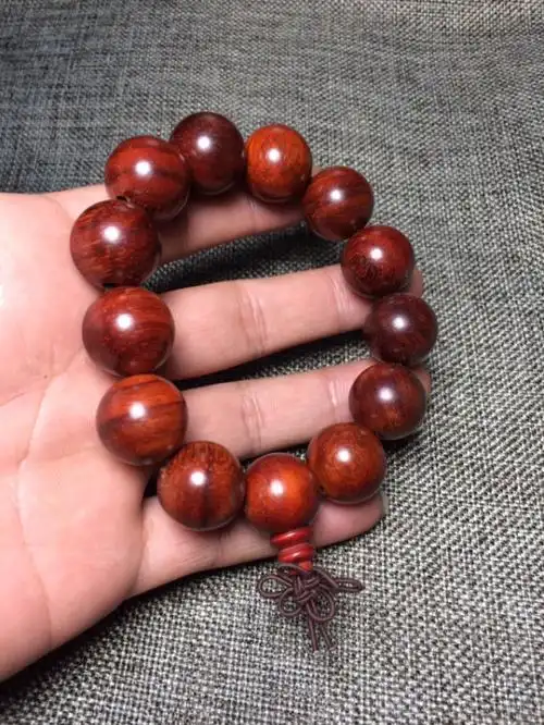 正品猫眼紫檀手串,品高色靓,如人如景,整串珠子大气