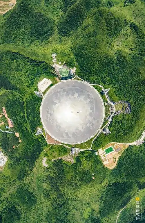 "中国天眼"——fast 摄影师@李子韬 星球研究所 我们有北斗卫星导航
