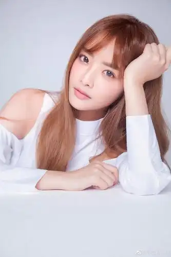 兔子牙最新写真清纯可爱气息尽显无疑20p