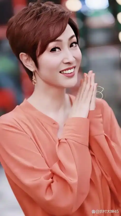 短发女神《陈法蓉》的绝美容颜#新人成长扶持计划#