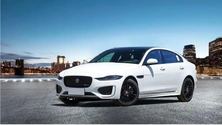 捷豹xel外观豪华又大气在外观设计方面,捷豹xel整车十分重要的,线条