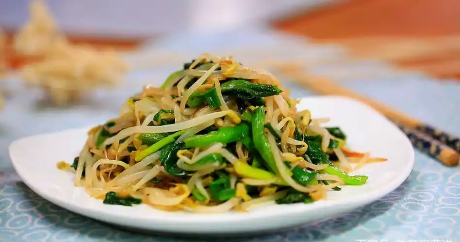 韭菜炒豆芽,一道下饭开胃的家常菜,好学易做不要错过呦