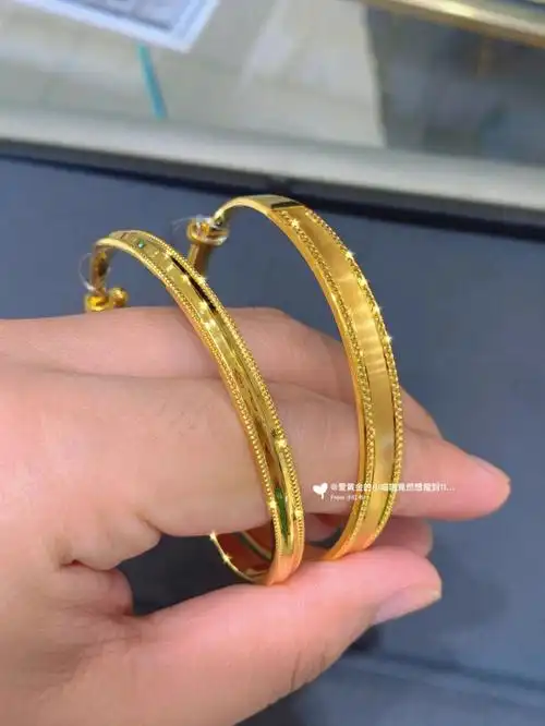 菜百手镯无工费