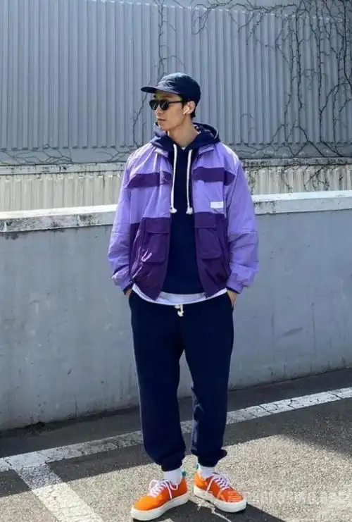 男性休闲装的基本款式这样搭配起来经典大方