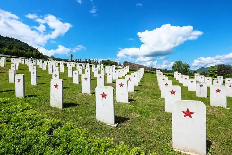 川陕革命根据地红军烈士陵园