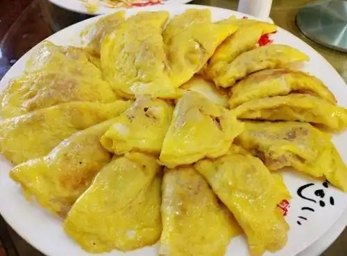 95蛋饺鸭油烧饼,鸭油小汤笼包,卤炒制品,还有全鸭席,一鸭三吃,红酥