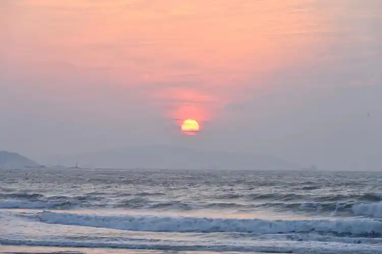 金銮湾的日出真的好美