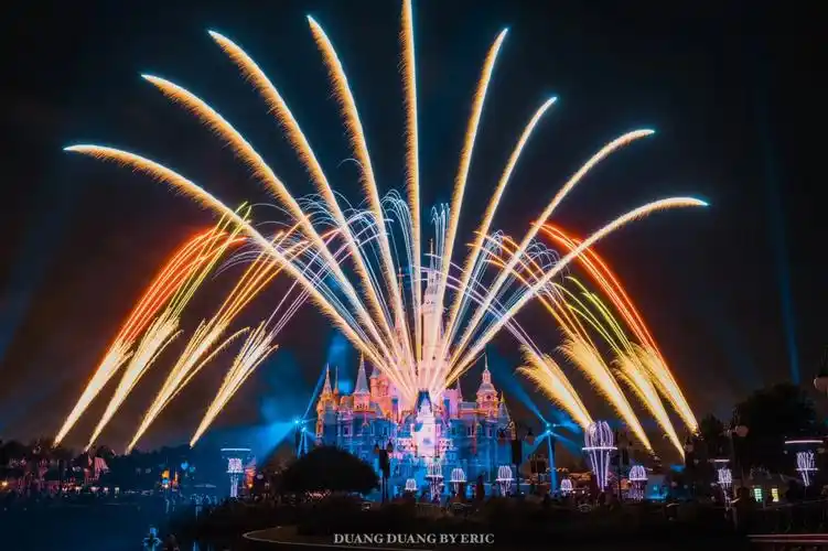 上海迪士尼奇梦之光幻影秀烟花