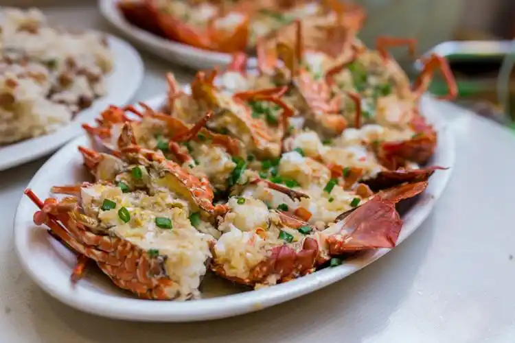 侨港婚宴的酒席菜