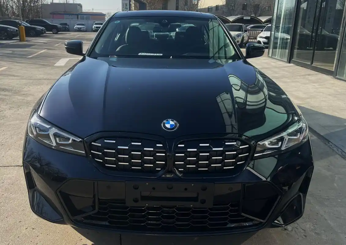 宝马3系325li耀夜 2022.12.