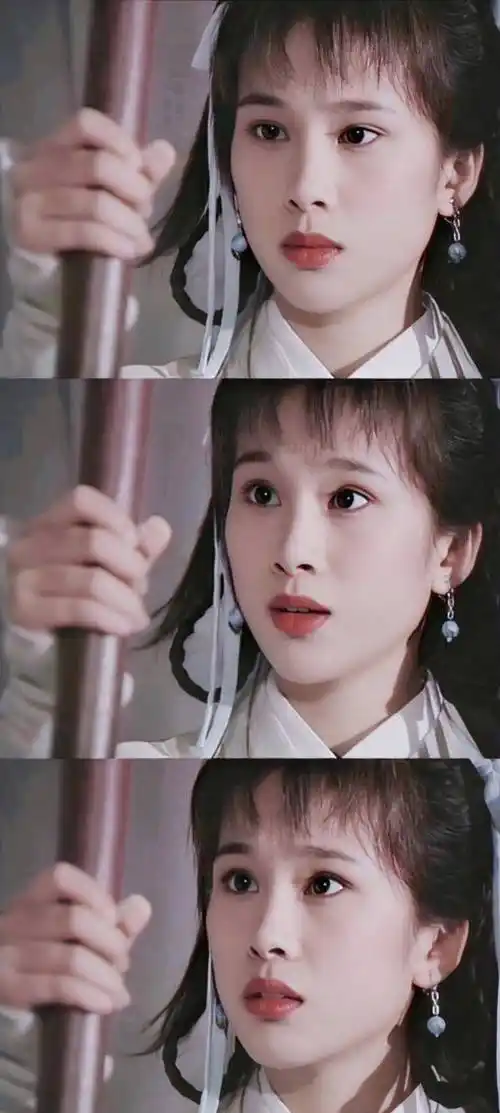 文颂娴天生一张娃娃脸古灵精怪的,非常可爱她出演的古装戏美丽灵动