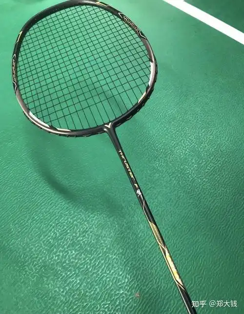 2022年羽毛球拍推荐进攻型羽毛球拍怎么选3月1日更新