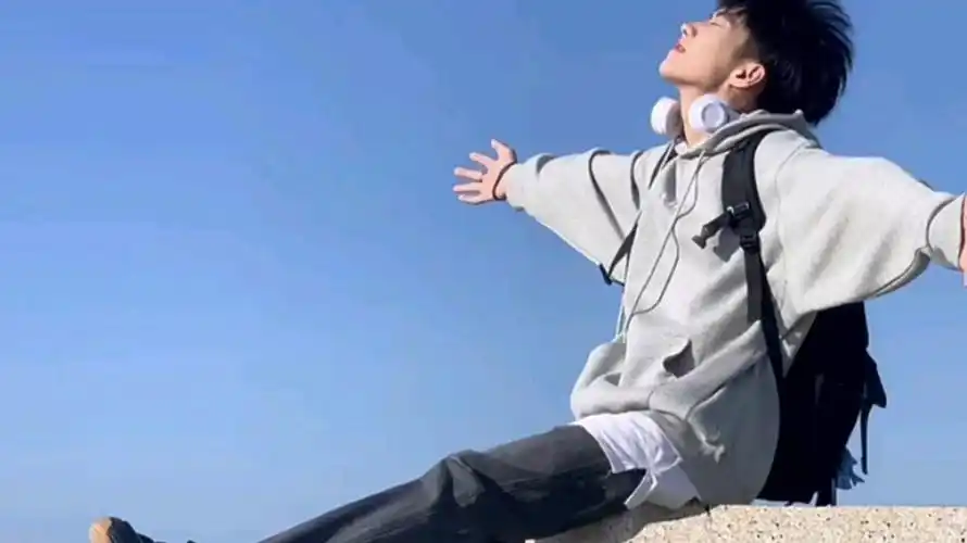 对你的喜欢,像生活一样只增不减@长颈先生