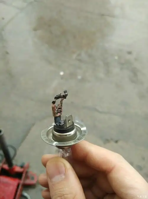 2 三年12w公里更换发电机皮带,大灯灯泡_五菱荣光论坛_汽车之家论坛